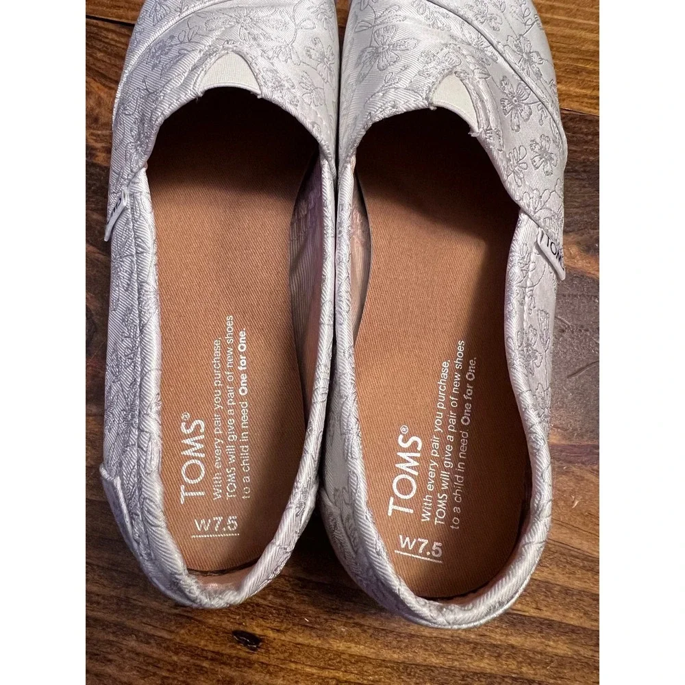 Toms these silver